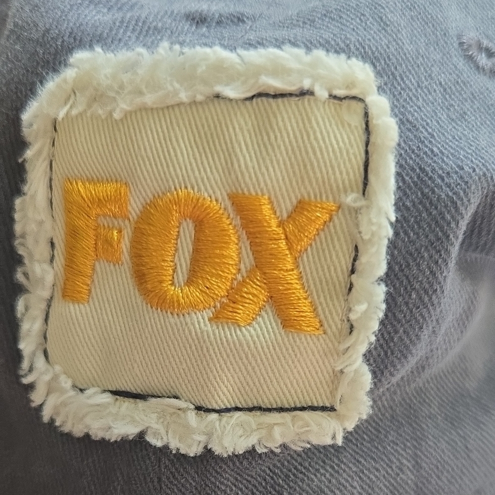 Flexfit Gray Cap with FOX  Logo - Picture 6 of 7